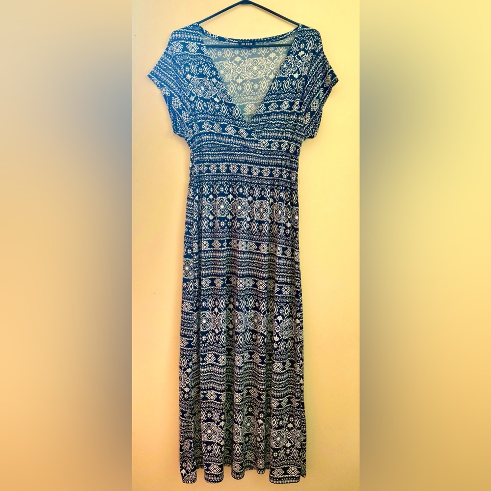 Relaxx  Patterned Maxi Dress
Size M/L 💜💜💜